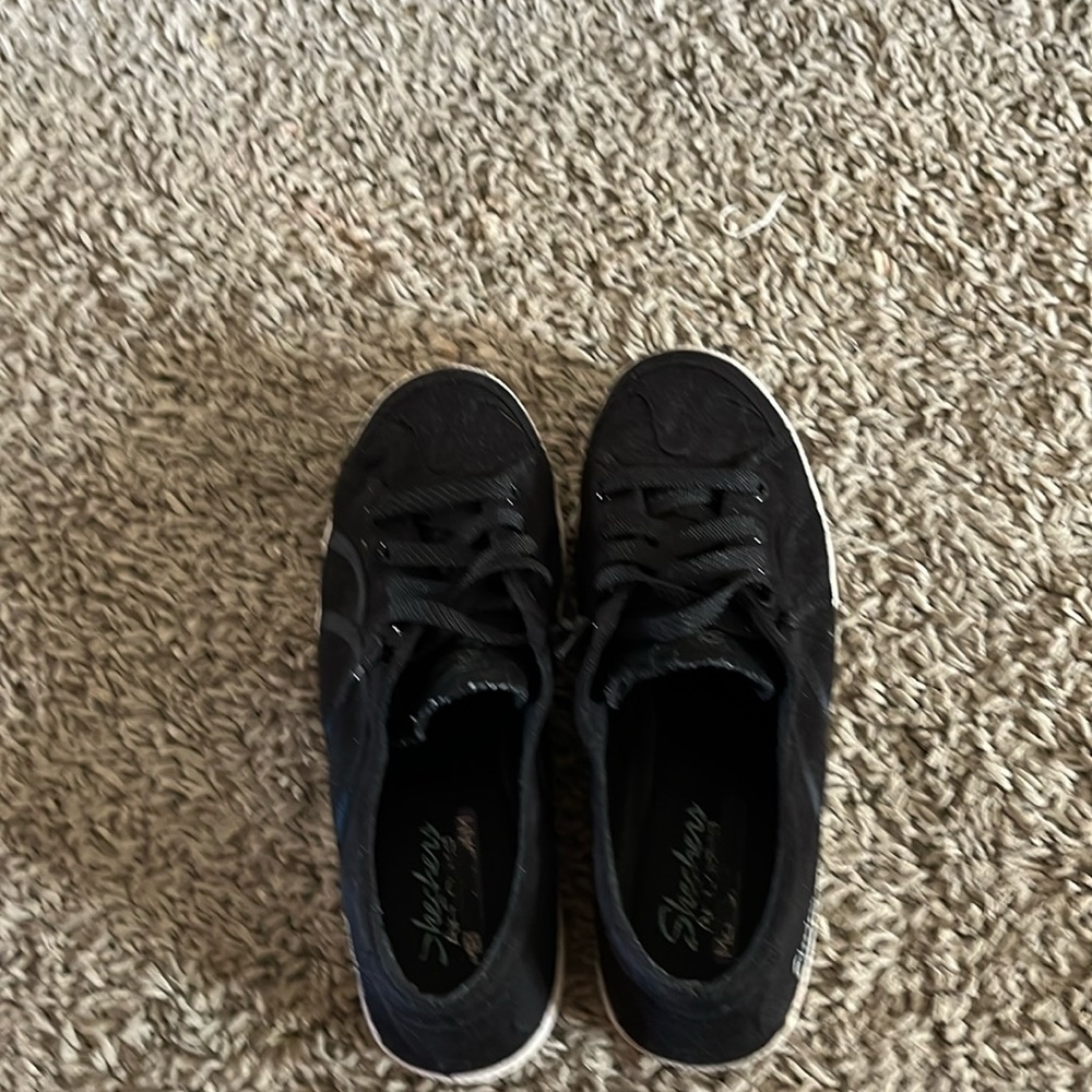 Skechers women tennis shoes slip on size 8